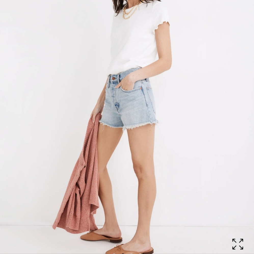 Madewell Relaxed Denim Shorts in Cedarcroft Wash